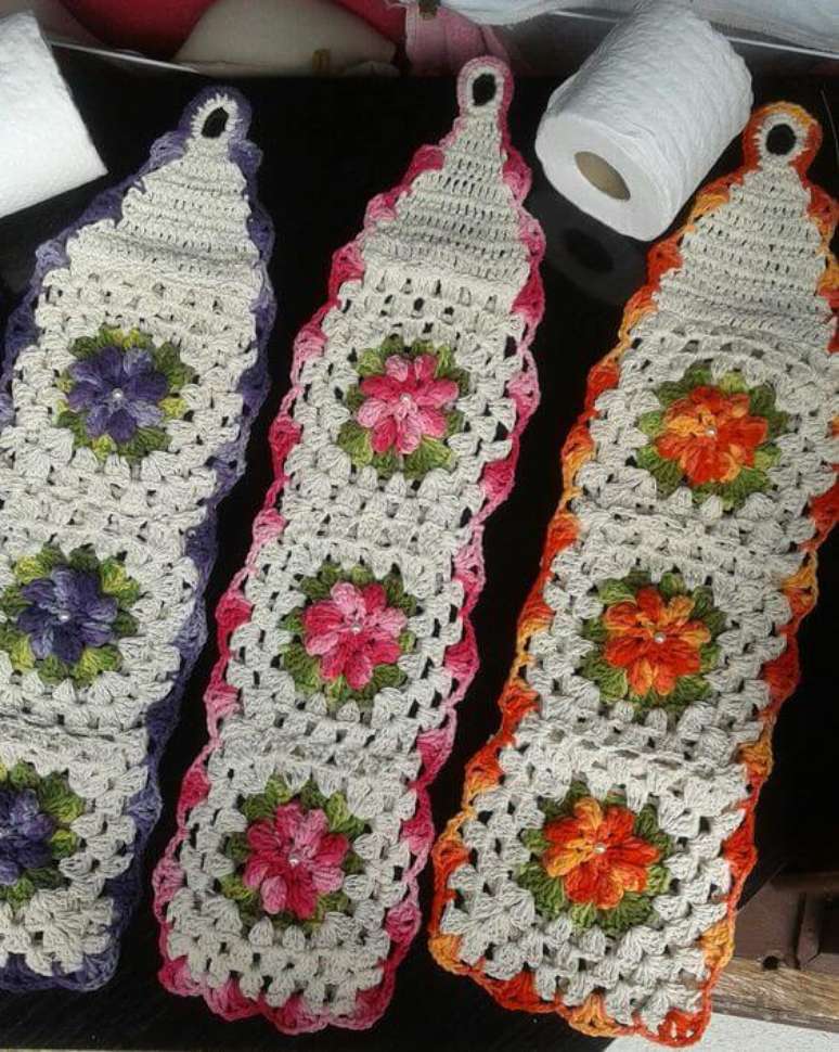 19. Tenha v&aacute;rios modelos de porta papel higi&ecirc;nico de croch&ecirc; no seu ambiente &ndash; Por: Pinterest