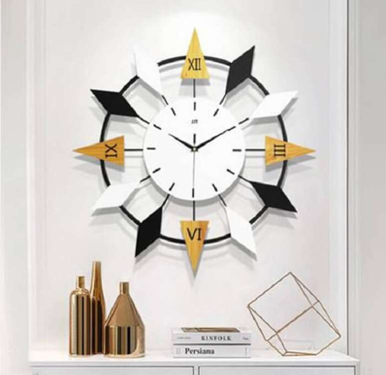 98. Relógio com design moderno. Fonte: Pinterest