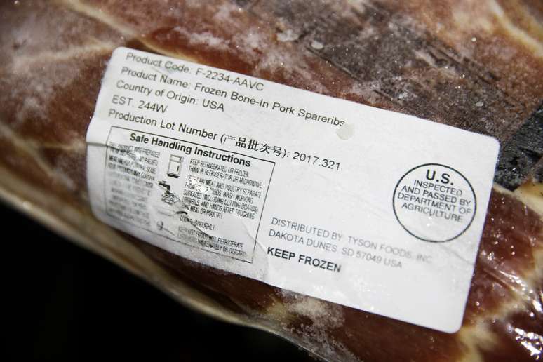 Carne suína importada dos EUA em restaurante em Pequim, China 
29/06/2018
REUTERS/Thomas Peter