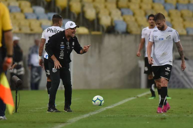 Auxiliar de Sampaoli, Jorge Desio analisa empate do Santos (Ivan Storti/SFC)