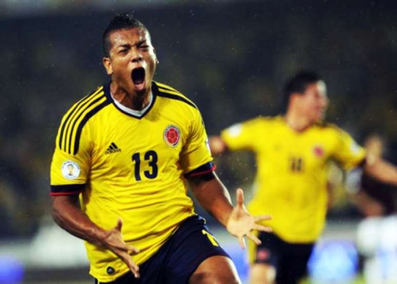O meio-campista Fredy Guarín tem carreira na seleção colombiana (Foto: Raul Arboleda/AFP)