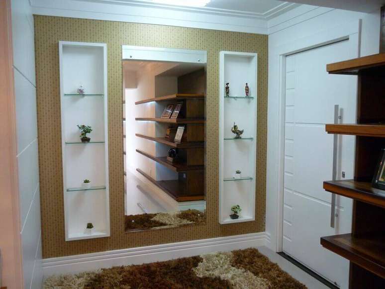 27. Listras s&atilde;o comuns em modelos de tapete medusa. Projeto de Ariane Cristina de Rosa