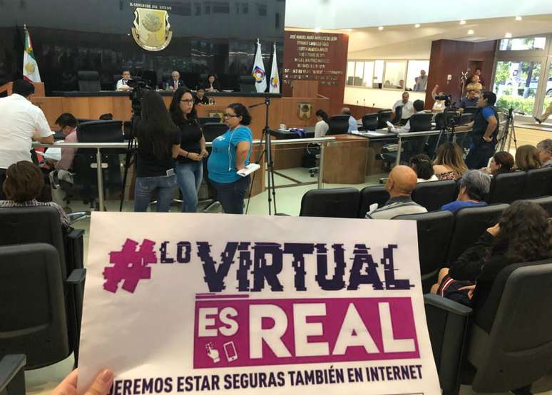 Olimpia garante que, embora a violência aconteça no mundo virtual, ela afeta suas vítimas na vida real