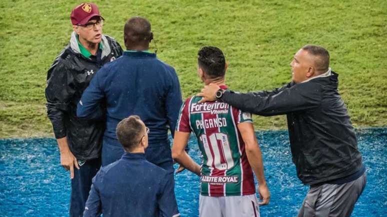 Ganso foi substituído e discutiu com Oswaldo (Foto: Maga Jr/Ofotografico/Lancepress!)