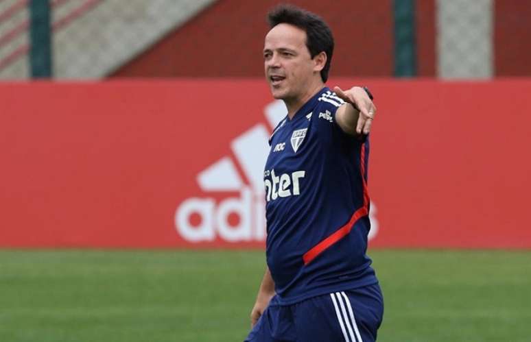 Fernando Diniz já comandou o primeiro treinamento como técnico do São Paulo (Foto: Rubens Chiri/saopaulofc.net)