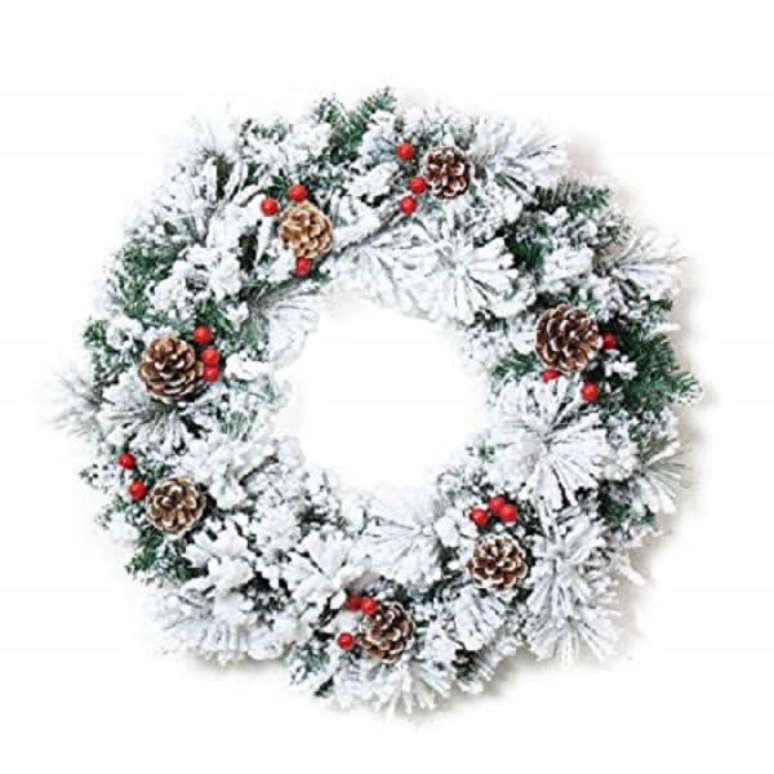 18. Guirlanda para Natal com pinha e flores artificias. Fonte: Pinterest