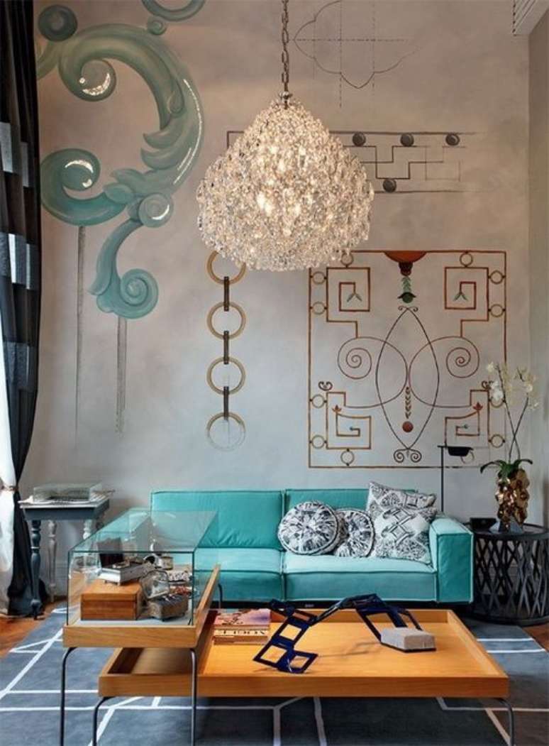 15. Escolha suas cores favoritas para compor a decora&ccedil;&atilde;o da sala com sof&aacute; colorido &ndash; Por: Pinterest