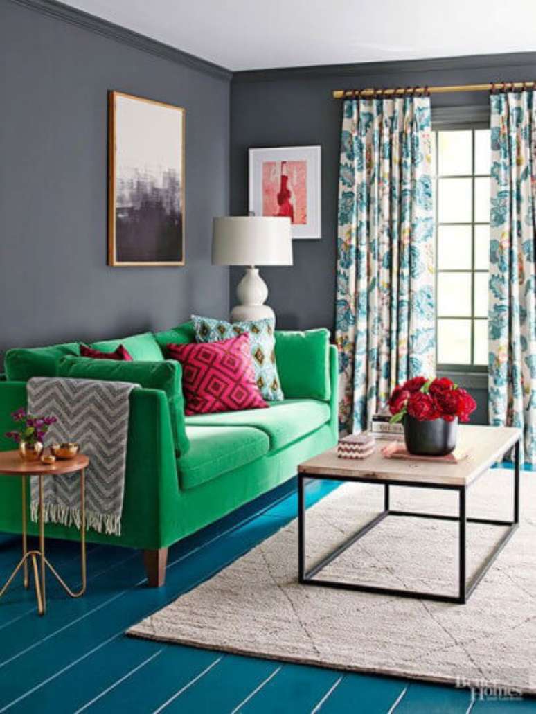 57. Ambientes alegres com o sofá colorido – Por: Pinterest
