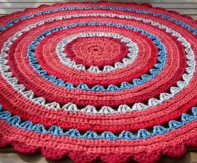 24- O Tapete de crochê redondo é um artesanato valorizado no mercado. Fonte: Huuto