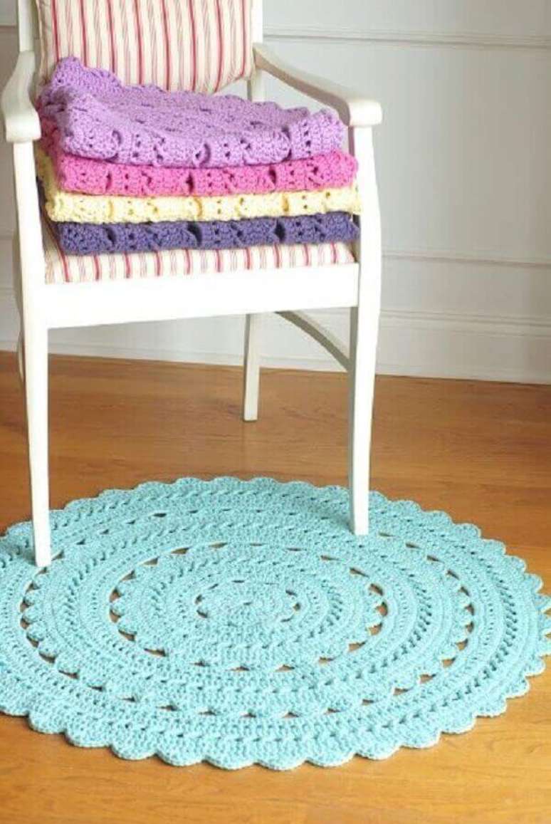 46- O tapete redondo de crochê para compor decoração de quarto. Fonte: Handy Crafter