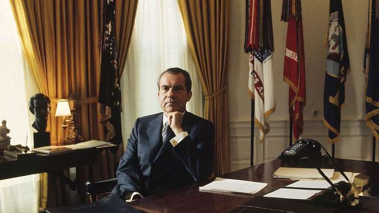 Nixon renunciou ao cargo de presidente para evitar o impeachment