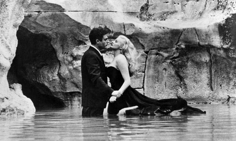 Cena do filme 'A Doce Vida', de Fellini, com Anita Ekberg e Marcello Mastroianni