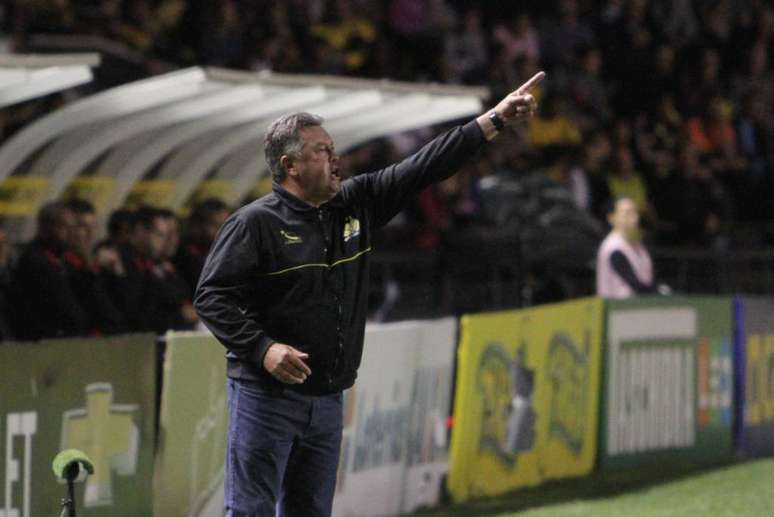 Time do técnico Roberto Cavalo conseguiu importante vitória (Foto: Caio Marcelo/CEC)