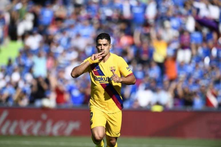 Suárez fez um bonito gol de cobertura (Foto: Oscar Del Pozo / AFP)