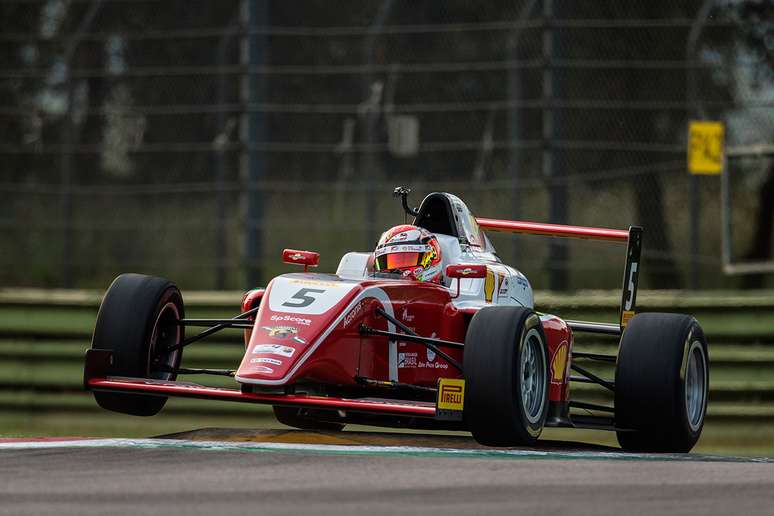Gianluca Petecof encerra participação na temporada do Alemão de Fórmula 4 em quinto lugar na tabela