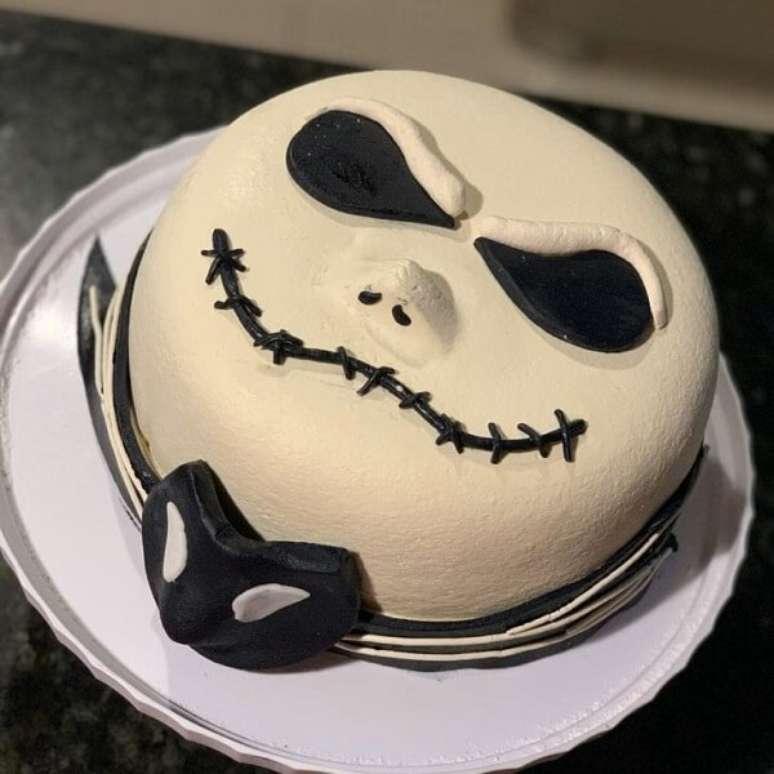 84. Bolo de Halloween inspirado em filme. Fonte: Pinterest