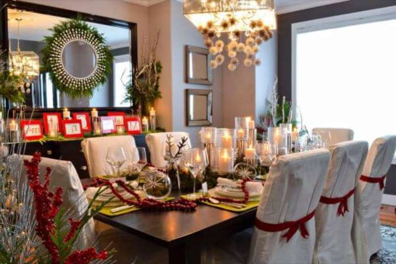 37. Decora&ccedil;&atilde;o de natal para sala de jantar com velas &ndash; Por: Baby Watch Home