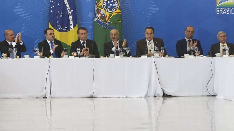 Membros da bancada evangélica do Congresso se reúnem com o presidente Jair Bolsonaro e ministros em Brasília