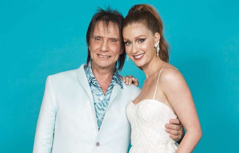 Roberto Carlos e Marina Ruy Barbosa no especial de fim de ano do cantor na Globo em 2018.