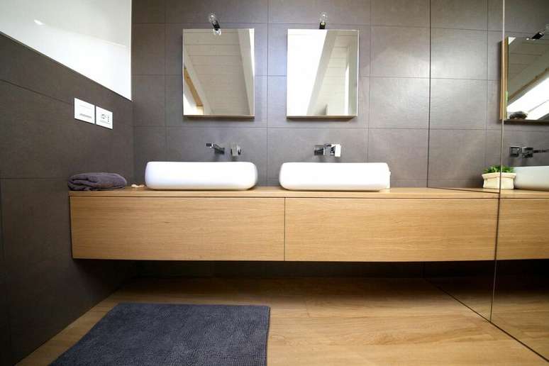 13. O balc&atilde;o para banheiro pode ser dupla. Projeto de Gabriele Barotto