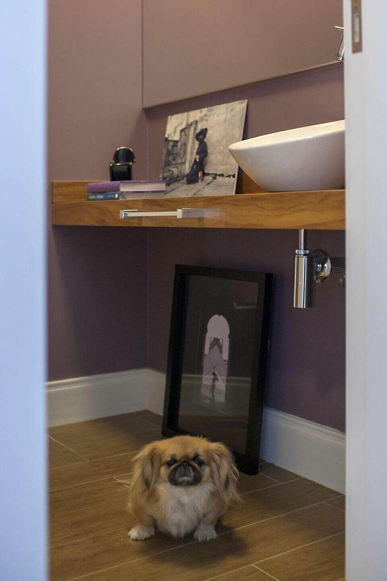 9. O balc&atilde;o para banheiro &eacute; em geral muito resistente. Projeto de Paula In&ecirc;s Sizinando