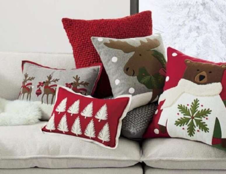 21. Diversos modelos de almofadas de Natal para decorar seu ambiente. Fonte: Pinterest