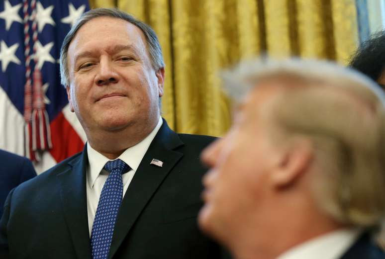 Presidente dos EUA, Donald Trump, e secretário de Estado, Mike Pompeo 
07/02/2019
REUTERS/Leah Millis