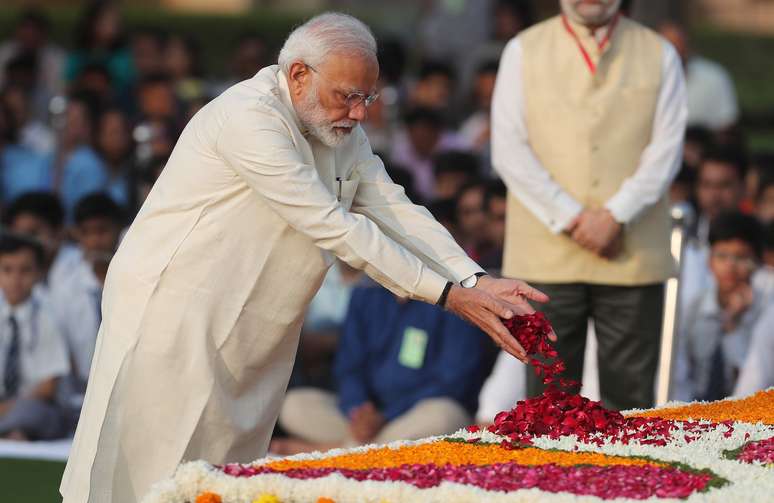 Premi&ecirc; da &Iacute;ndia, Narendra Modi, presta homenagem a Mahatma Gandhi no 150&ordm; anivers&aacute;rio de seu nascimento
02/10/2019
REUTERS/Adnan Abidi