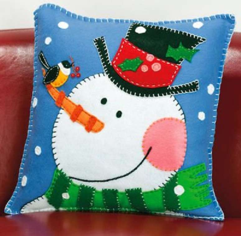 5. Decore a casa com almofadas de Natal em feltro. Fonte: Pinterest