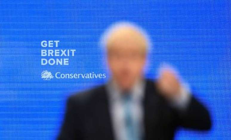Boris Johnson quer suspender Parlamento a partir de terça
