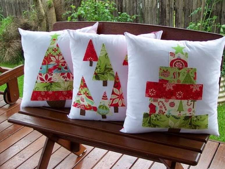 6. Conjunto de artesanato almofadas de Natal feitas com a técnica de patchwork. Fonte: Pinterest
