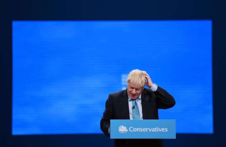 Boris Johnson discursa no congresso do Partido Conservador