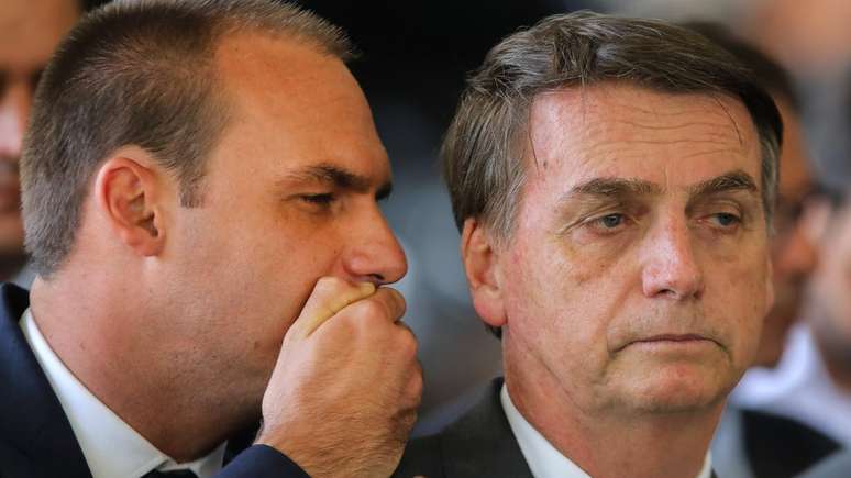 Eduardo é o terceiro filho de Jair Bolsonaro, que ele chama de "zero três"