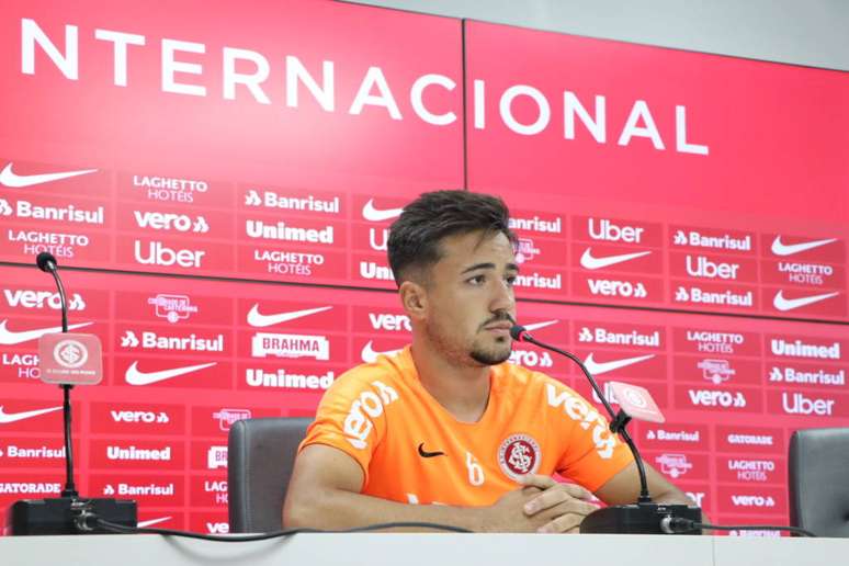 Heitor exaltou os conselhos dados por Bruno e Zeca (Foto: Ricardo Duarte/Internacional)