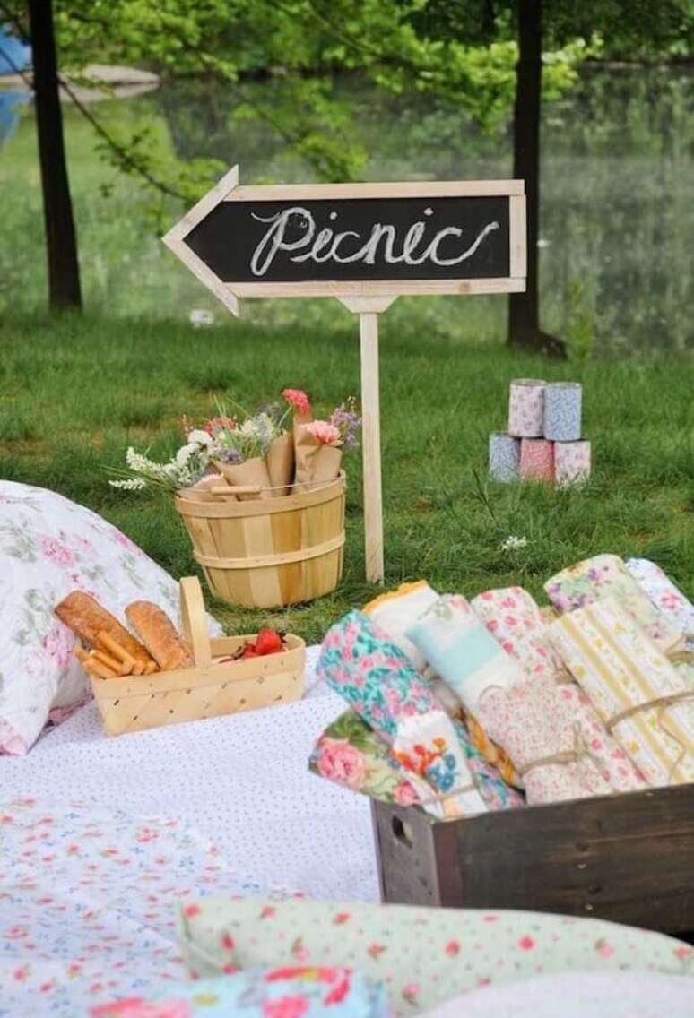 27. Leve guardanapos para a sua festa de picnic – Foto: Pinosy