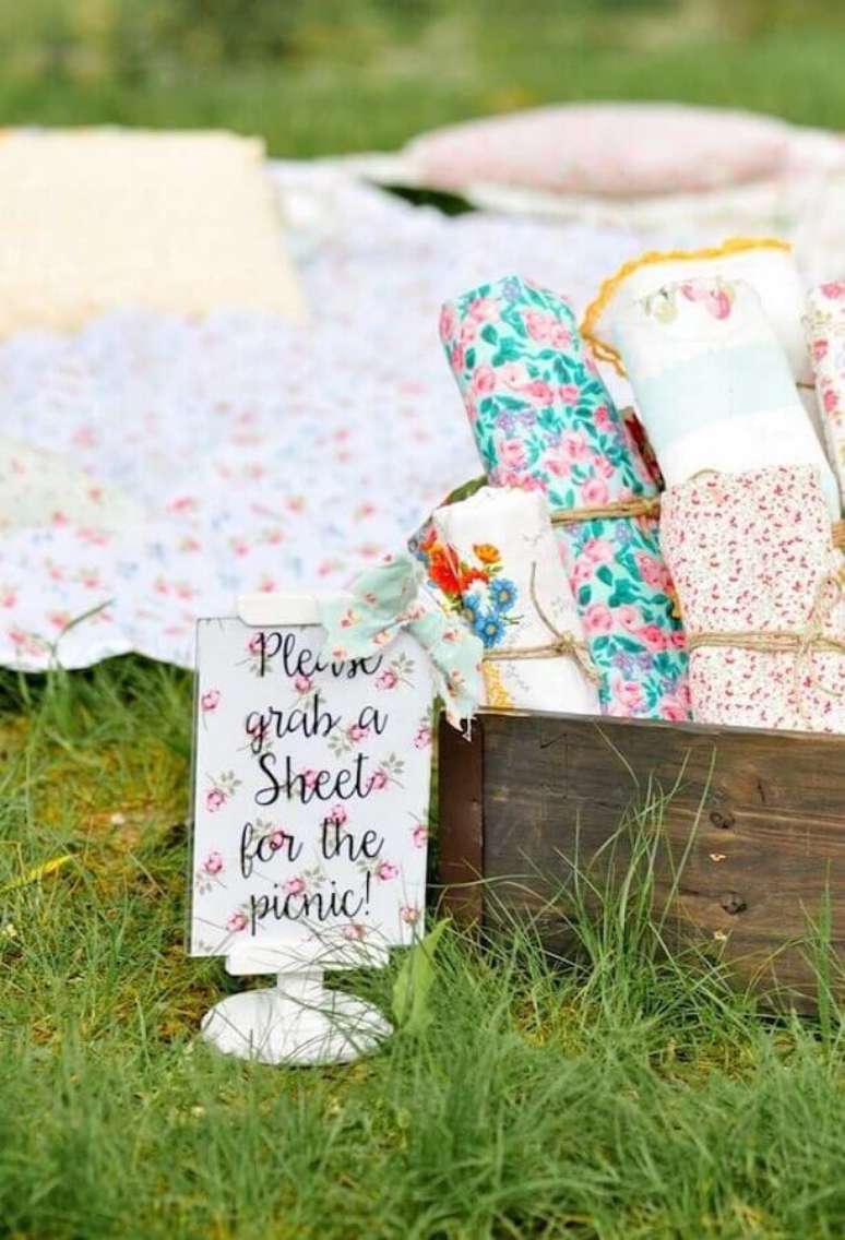 78. Guardanapos coloridos para festa de piquenique &ndash; Foto: Central Park Events