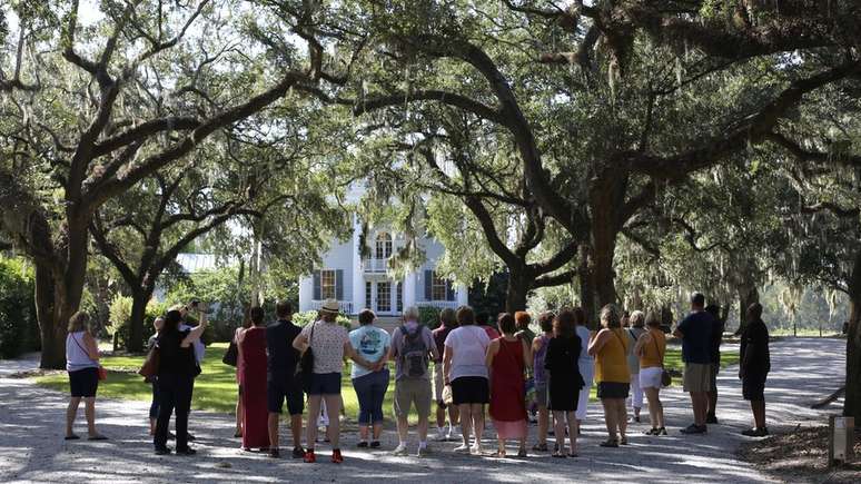 Fazendas de escravos em Charleston hoje são atrações turísticas