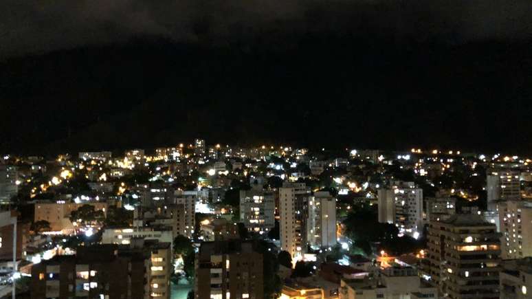 Na tentativa de evitar invas&otilde;es, alguns propriet&aacute;rios pedem que os vizinhos acendam &agrave; noite as luzes do im&oacute;vel