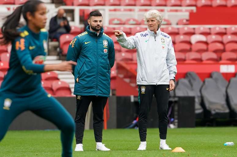 Seleção Brasileira enfrenta a Inglaterra neste sábado no Estádio Riverside (Foto: Daniela Porcelli/CBF)