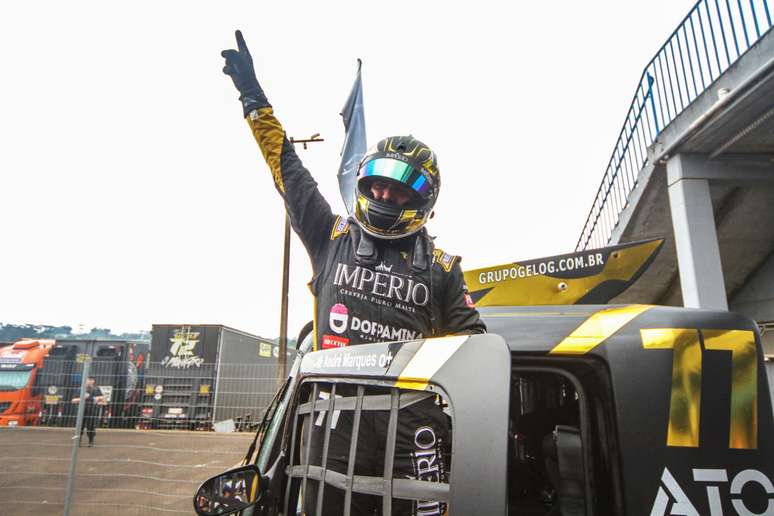 André Marques conquista primeira pole da carreira em Cascavel