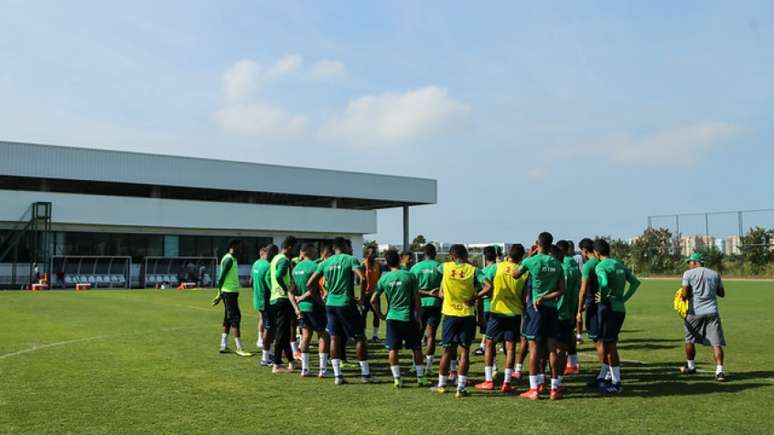 Muitos destes jogadores não devem permanecer no Fluminense (Foto: Lucas Merçon/Fluminense)