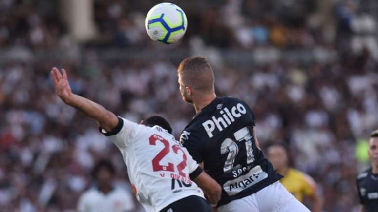 Vasco e Santos alternaram o domínio da partida disputada em São Januário, neste sábado (Divulgação/Santos)