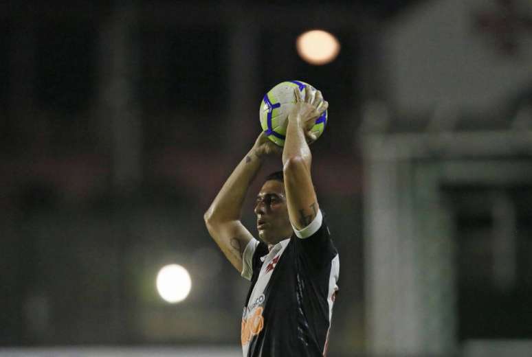 Danilo Barcelos ouviu críticas pelo gol marcado pelo Santos, mas é titular da lateral esquerda (Rafael Ribeiro/Vasco)