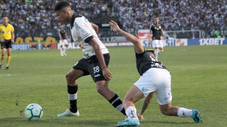 Marrony começou jogando e teve chances de fazer gol, mas pegou (Paulo Sergio/Agência F8/Lancepress!)