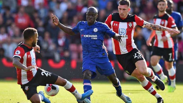 Kanté marcou um dos gols do Chelsea neste domingo (AFP)