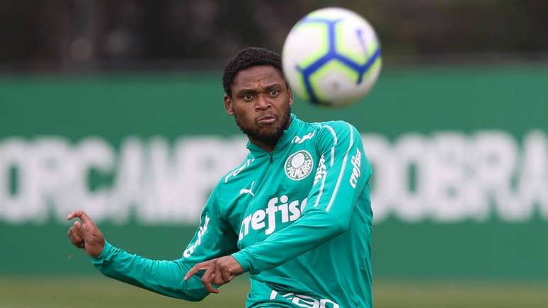 Luiz Adriano pode voltar a ser opção no Palmeiras (Foto: Divulgação/SEP)