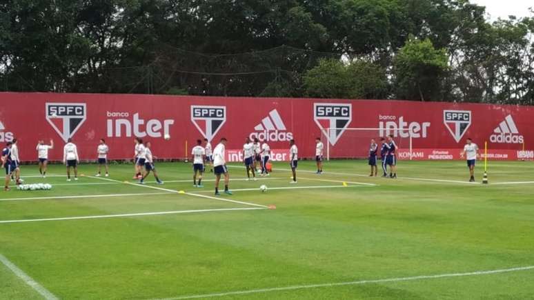 São Paulo treinou na manhã desta segunda-feira no CT da Barra Funda (Foto: Alexandre Guariglia/Lancepress)
