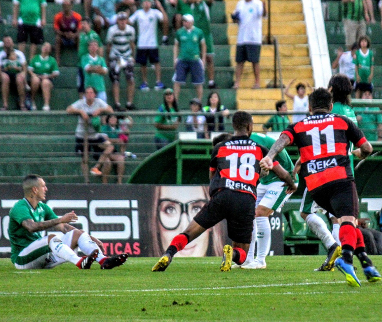 Oeste quer embalar na Série B (Foto: Twitter/Reprodução)