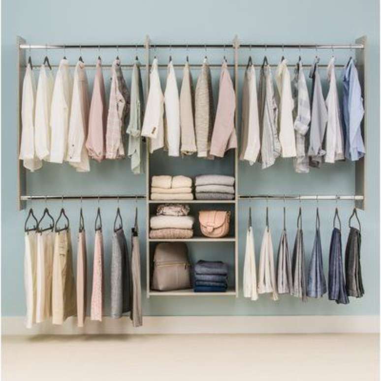 57. O closet aberto é lindo como um elemento decorativo. Foto: Dicas Decor