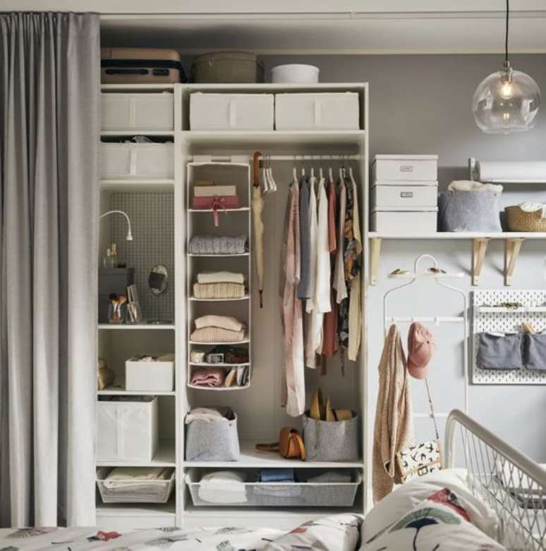 37. Gavetas de tecido são ótimas para compor o closet aberto. Foto: Ikea